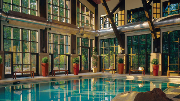 A pool at The Lodge at Woodloch, a WITT Certified spa resort in Pennsylvania's Poconos.