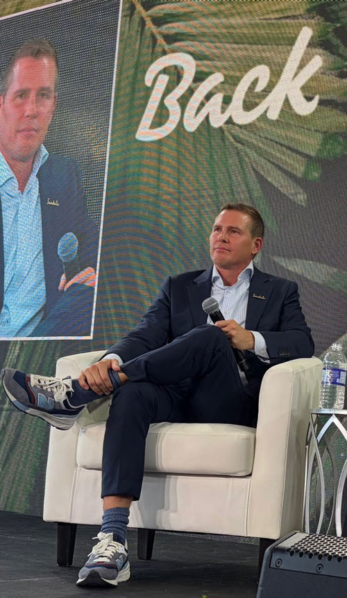 Sandals executive chairman Adam Stewart addressing travel advisors at the Sandals Dunn’s River.